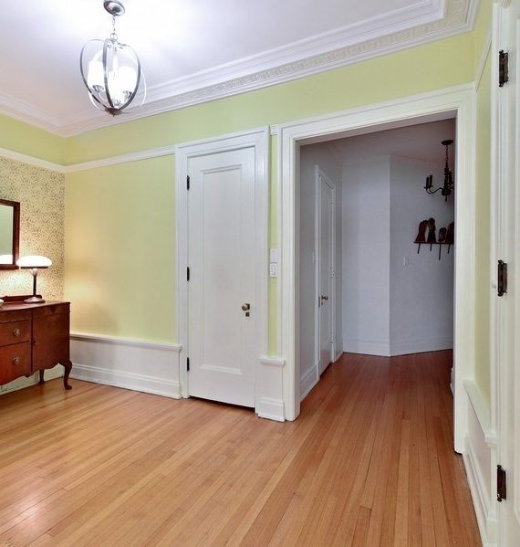 1629 E Hyde Park, Hyde Park Chicago